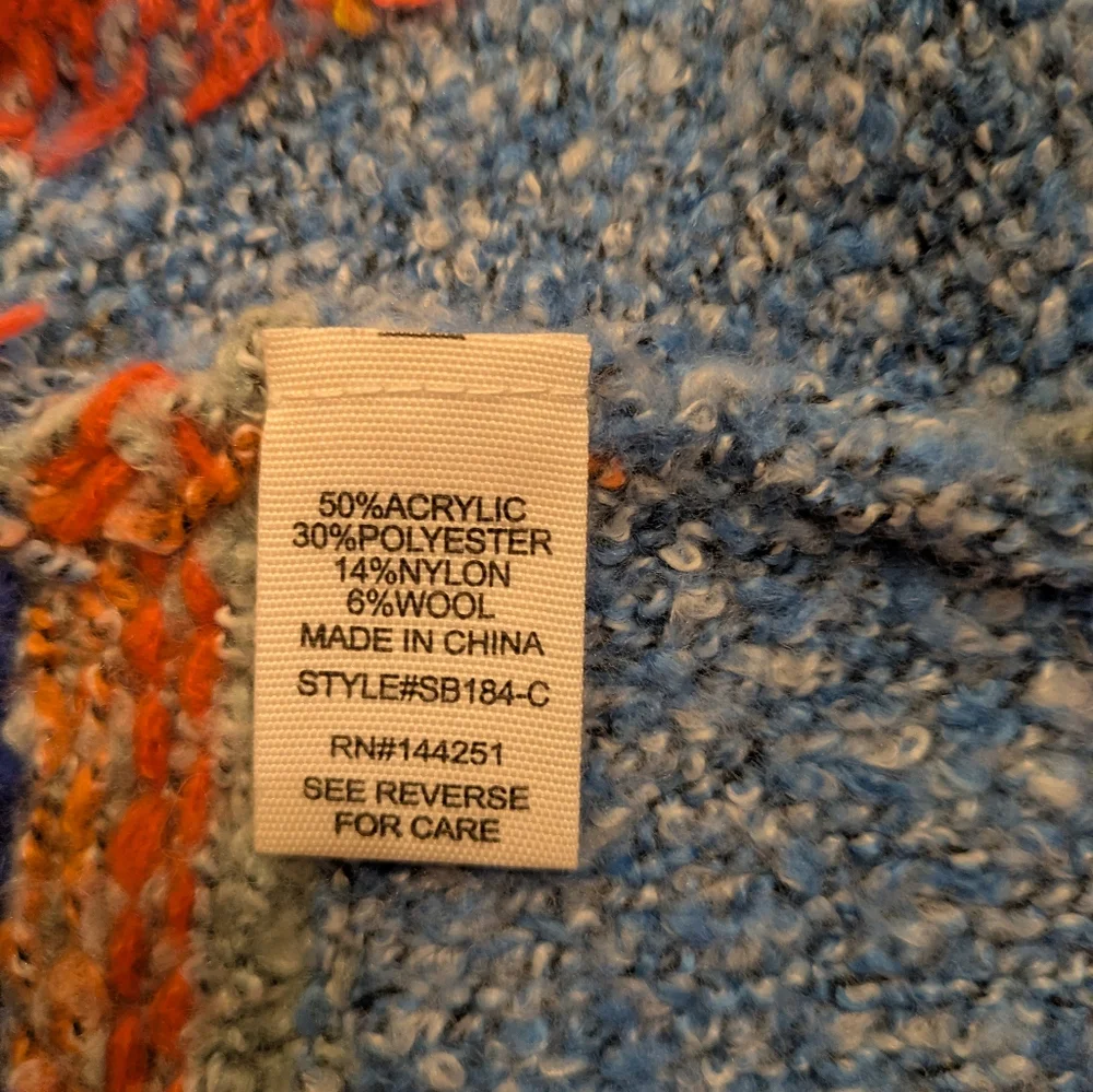 Colorful Geometric Patterned Sweater - Picture 14 of 15
